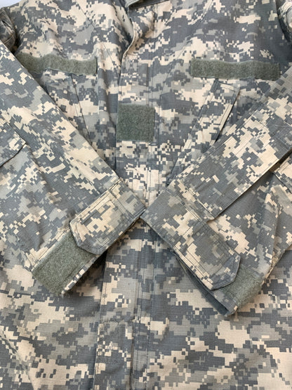【中古品】【メンズ】 U.S.ARMY ユーエスアーミー 00S TACTICAL ACU JACKET 8415-01-519-8607 05年製造 ジャケット メンズ アウター ミリタリー 146-260510-em-24-min サイズ：LARGE-LONG カラー：ベージュ系（カモ） 万代Net店