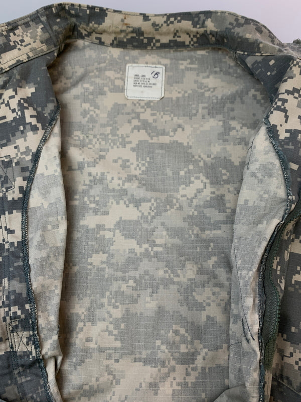 【中古品】【メンズ】 U.S.ARMY ユーエスアーミー 00S TACTICAL ACU JACKET 8415-01-519-8607 05年製造 ジャケット メンズ アウター ミリタリー 146-260510-em-24-min サイズ：LARGE-LONG カラー：ベージュ系（カモ） 万代Net店