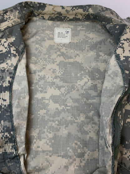 【中古品】【メンズ】 U.S.ARMY ユーエスアーミー 00S TACTICAL ACU JACKET 8415-01-519-8607 05年製造 ジャケット メンズ アウター ミリタリー 146-260510-em-24-min サイズ：LARGE-LONG カラー：ベージュ系（カモ） 万代Net店
