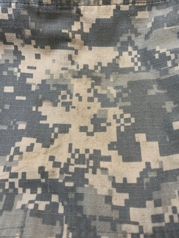 【中古品】【メンズ】 U.S.ARMY ユーエスアーミー 00S TACTICAL ACU JACKET 8415-01-519-8607 05年製造 ジャケット メンズ アウター ミリタリー 146-260510-em-24-min サイズ：LARGE-LONG カラー：ベージュ系（カモ） 万代Net店