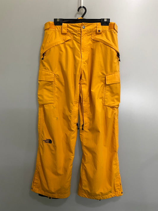 【中古品】【メンズ】 THE NORTH FACE ザ ノースフェイス SNOW PANTS スノーパンツ メンズ ウィンター ウェア 155-260702-hu-41-min サイズ：Ｌ カラー：オレンジ/イエロー系 万代Net店
