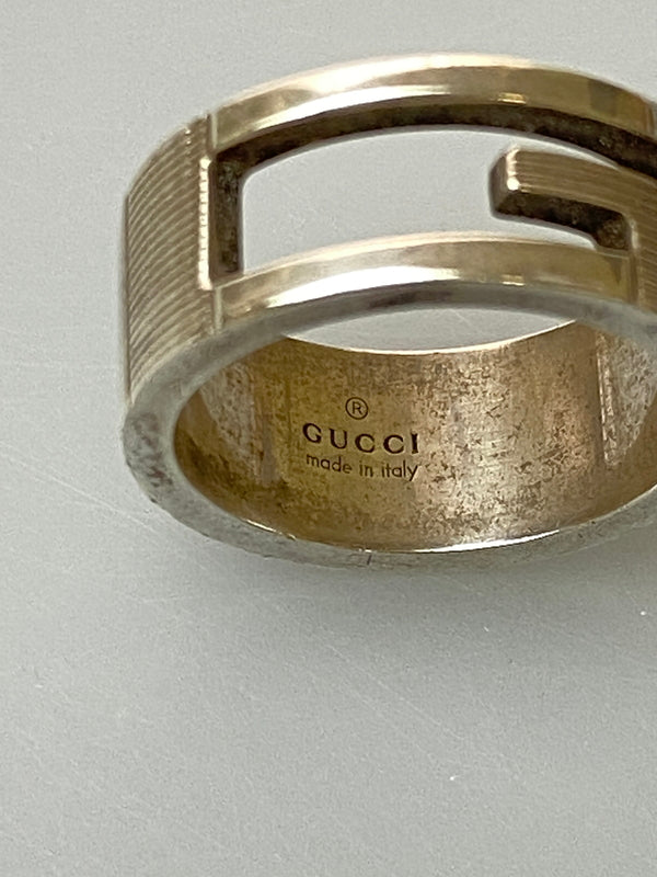 【中古品】【メンズ/レディース】 GUCCI グッチ ブランデッド レギュラー Gリング 指輪 アクセサリー シルバー925 182-260615-em-24-min サイズ：13 カラー：シルバー 万代Net店