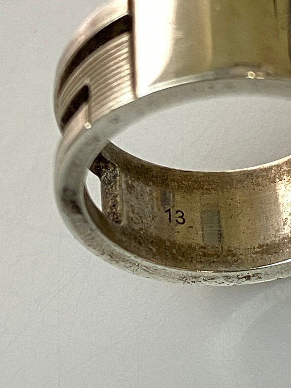 【中古品】【メンズ/レディース】 GUCCI グッチ ブランデッド レギュラー Gリング 指輪 アクセサリー シルバー925 182-260615-em-24-min サイズ：13 カラー：シルバー 万代Net店