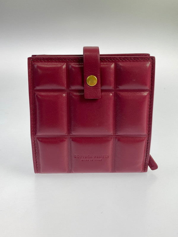【LIFTる。景品】【中古】【レディース】 BOTTEGAVENETA ボッテガヴェネタ パデッド ミニウォレット 二つ折り財布 181-240621-me-07-min カラー：ワインレッド系 万代Net店