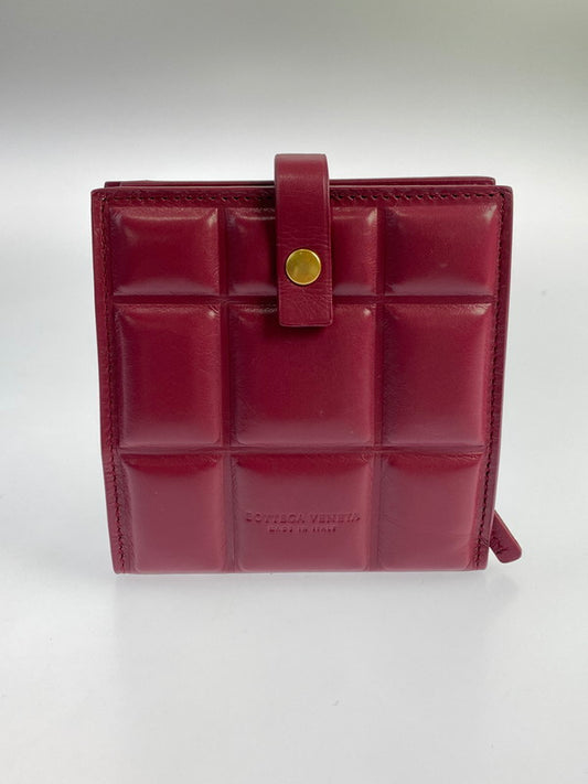 【LIFTる。景品】【中古】【レディース】 BOTTEGAVENETA ボッテガヴェネタ パデッド ミニウォレット 二つ折り財布 181-240621-me-07-min カラー：ワインレッド系 万代Net店