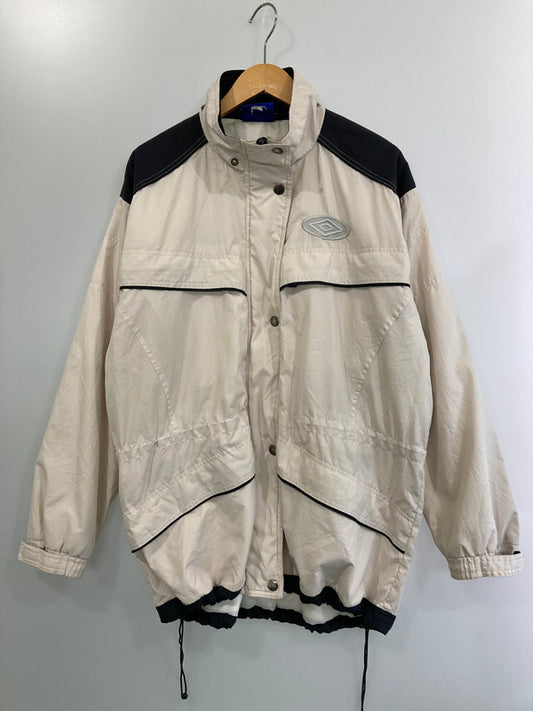 【中古品】【メンズ】 UMBRO アンブロ 90’S NYLON JACKET ナイロン ジャケット アウター 146-240704-me-05-min サイズ：サイズ不明 カラー：ホワイトベージュ系 万代Net店