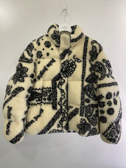 【中古品】【メンズ】  MONCLER × PALM ANGELS モンクレールパームエンジェルス BADEN PAISLEY FLEECE JACKET バーデン ペイズリー フリース ジャケット 141-240617-cn-4-min サイズ：2 カラー：ペイズリー柄 万代Net店