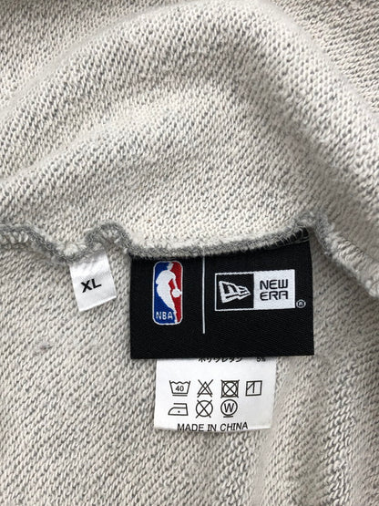 【中古品】【メンズ】 XLARGE エクストララージ × NEW ERA ニューエラ ×NBA CLIPPERS STANDARD エヌビーエー クリッパーズ LOGO CREWNECK SWEAT ロゴ クルーネック スウェット トレーナー 142-260516-na-19-tagh サイズ：XL カラー：グレー 万代Net店