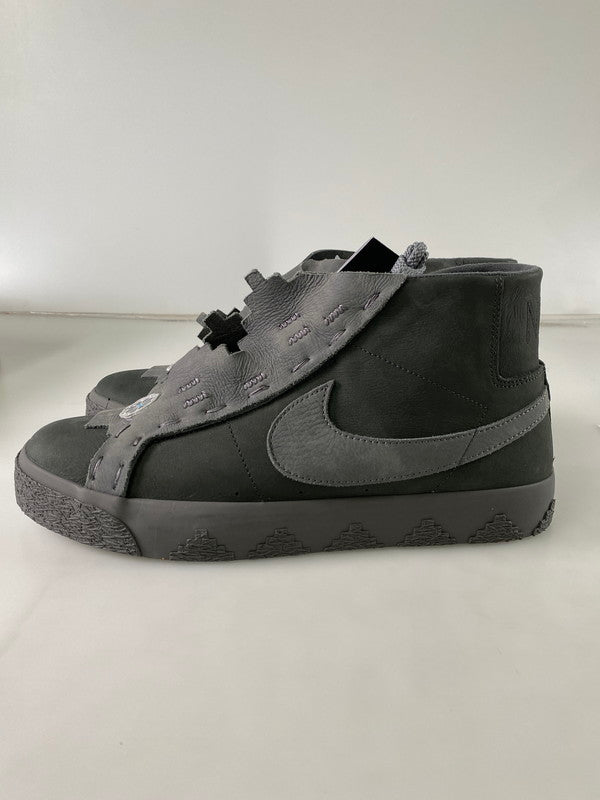 【中古美品】【メンズ】 NIKE SB ナイキエスビー ZOOM BLAZER MID QS DI'ORR GREENWOOD FQ0792-001 ズーム ブレーザー ミッド ディオール グリーンウッド スニーカー 靴 160-240628-yn-06-min サイズ：28.0 カラー：ANTHRACITE/DARK SMOKE GREY 万代Net店