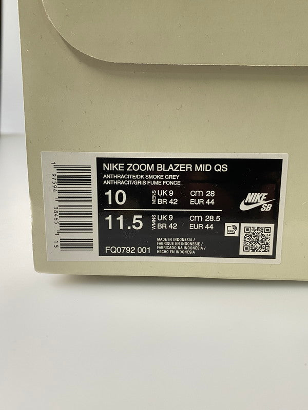 【中古美品】【メンズ】 NIKE SB ナイキエスビー ZOOM BLAZER MID QS DI'ORR GREENWOOD FQ0792-001 ズーム ブレーザー ミッド ディオール グリーンウッド スニーカー 靴 160-240628-yn-06-min サイズ：28.0 カラー：ANTHRACITE/DARK SMOKE GREY 万代Net店