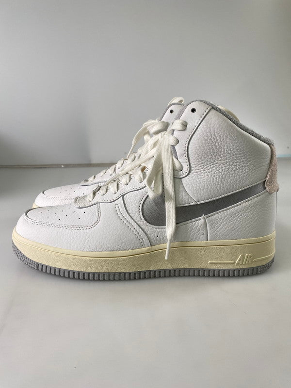 【LIFTる。景品】【中古】【メンズ】 NIKE ナイキ WMNS AIR FORCE 1 SCULPT DC3590-101 エアフォース 1 スカルプト スニーカー シューズ 靴 160-240625-me-18-min サイズ：28.0cm カラー：SUMMIT WHITE/SILVER 万代Net店