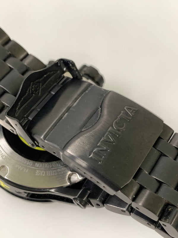 【中古品】【メンズ】  INVICTA インビクタ 27098 DC COMICS BATMAN LIMITED クロノグラフ クォーツ腕時計 198-240710-ks-10-min カラー：ブラック/ゴールド 万代Net店