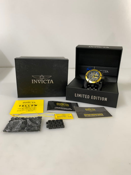 【中古品】【メンズ】  INVICTA インビクタ 27098 DC COMICS BATMAN LIMITED クロノグラフ クォーツ腕時計 198-240710-ks-10-min カラー：ブラック/ゴールド 万代Net店