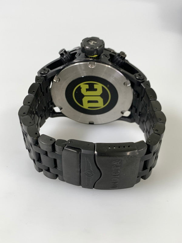 【中古品】【メンズ】  INVICTA インビクタ 27098 DC COMICS BATMAN LIMITED クロノグラフ クォーツ腕時計 198-240710-ks-10-min カラー：ブラック/ゴールド 万代Net店