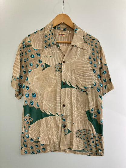 【中古品】【メンズ】 SUN SURF サンサーフ SS31606 孔雀 RAYON ALOHA SHIRT アロハシャツ トップス 145-240710-ks-40-min サイズ：M カラー：ベージュ系 万代Net店