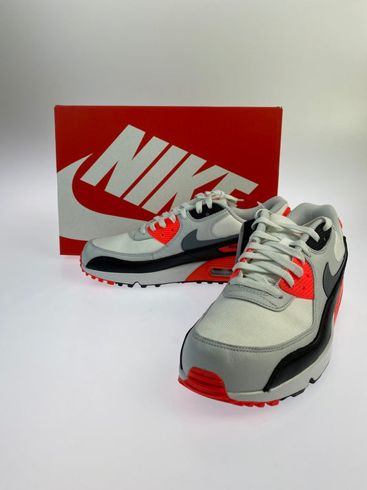 【未使用品】【メンズ】 NIKE ナイキ FD5810-101 AIR MAX 90 GTXBRIGHT CRIMSON エアマックス スニーカー シューズ 靴 160-240711-me-05-min サイズ：28.5cm カラー：SUMMIT WHITE/COOL GREY 万代Net店