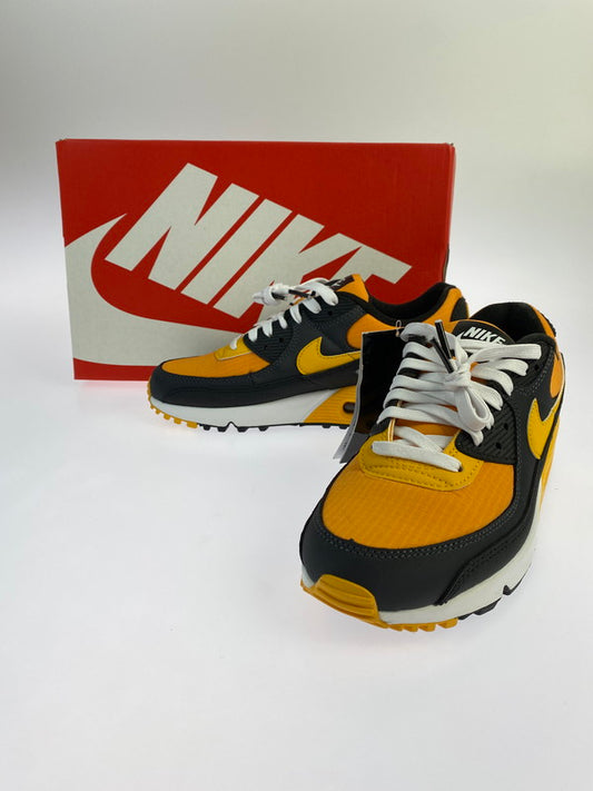 【中古美品】【レディース】 NIKE ナイキ AIR MAX 90 CAMQUAT UNIVERSITY GOLD”DQ8974-800 エアマックス 90 カムクアット スニーカー 靴 166-240722-hi-09-min サイズ：24cm US 6 カラー：KUMQUAT/UNIVERSITY GOLD 万代Net店