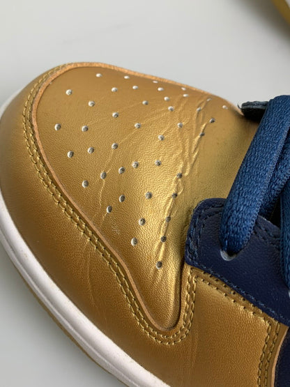 【中古品】【メンズ】 NIKE SB×SUPREME ナイキエスビー シュプリーム DUNK LOW OG QSMETALLIC GOLD NAVY メタリックゴールド ネイビー CK3480-700 メンズ スニーカー 靴 シューズ 160-260709-hu-11-min サイズ：28ｃｍ US10 カラー：METALLIC GOLD 万代Net店
