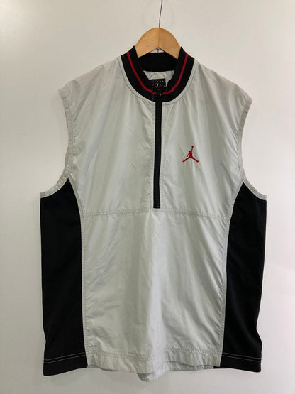 【中古品】【メンズ】 JORDAN BRAND HALF-ZIP NYLON VEST S8-RNS ジョーダンブランド ハーフジップ ナイロンベスト トップス 146-240718-yn-05-min サイズ：M カラー：グレー/ブラック 万代Net店