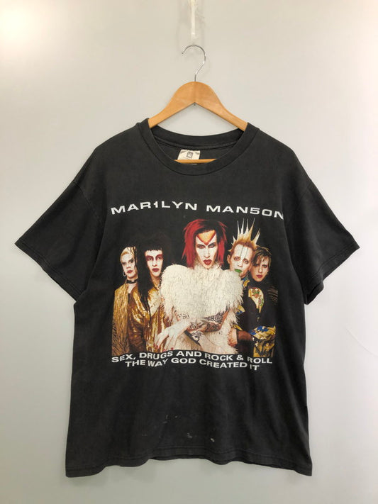 【現状渡し品】【メンズ】 MARILYN MANSON マリリンマンソン ROCK IS DEAD TOUR 99 TEE ロック イズ デッド ツアー 99 ツアーTシャツ 146-260411-KS-02-min サイズ：L カラー：チャコールグレー 万代Net店