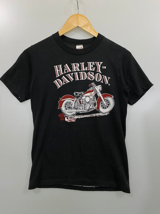 【中古】【メンズ】  SPORTSWEAR HARLEY-DAVIDSON 70-80's NEW LONDON COUNTY TEE スポーツウェア ハーレーダビットソン ショートスリーブTシャツ 半袖Tシャツ トップス 146-240807-yn-23-min サイズ：S カラー：ブラック 万代Net店