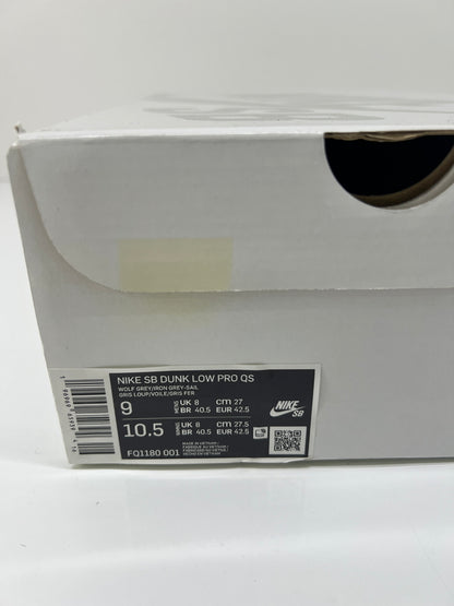 【中古美品】【メンズ】 NIKE SB ナイキ スケートボーディング × YUTO HORIGOME 堀米雄斗 別注 コラボ DUNK LOW PRO QS FQ1180-001 ダンク ロー プロ クイックストライク スニーカー 靴 160-260725-kk-11-hon カラー：WOLF GREY/IRON GREY-SAIL 万代Net店