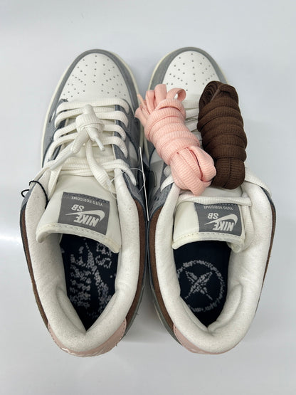 【中古美品】【メンズ】 NIKE SB ナイキ スケートボーディング × YUTO HORIGOME 堀米雄斗 別注 コラボ DUNK LOW PRO QS FQ1180-001 ダンク ロー プロ クイックストライク スニーカー 靴 160-260725-kk-11-hon カラー：WOLF GREY/IRON GREY-SAIL 万代Net店