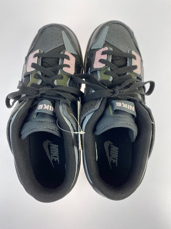 【中古美品】【メンズ/レディース】 NIKE ナイキ DB0500-001 DUNK LOW SCRAP COOL GREY 靴 シューズ 166-240812-AS-22-min サイズ：24.5cm カラー：ブラック/グリーン/ピンク 万代Net店