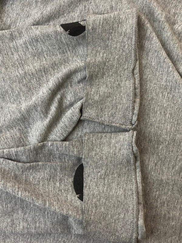 【中古品】【メンズ】 ZERO TRAINWRECK ゼロトレインレック 90S DEATHBOX SKATEBOARDS L S T-SHIRT 90年代 デスボックス スケートボード ロングスリーブ Tシャツ トップス 長袖 146-240825-ma-11-min サイズ：サイズ不明 カラー：グレー 万代Net店