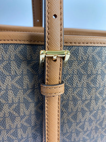 【未使用品】【レディース】 Michael Kors マイケルコース 35T0GTVT3V  JET SET TRAVEL ラージ トップ ジップ ショルダー トート バッグ 188-240827-me-17-min カラー：ブラウン 万代Net店