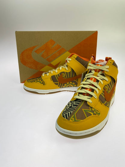 【未使用品】【メンズ】 NIKE ナイキ DUNK HI PREMIUM SOMOS FAMILLIA DZ5354-045 ダンク ハイ プレミアム ソモス ファミリア スニーカー 靴 160-251213-kk-03-min カラー：OFF NOIR/STARFISH-DK DRIFTWOOD 万代Net店