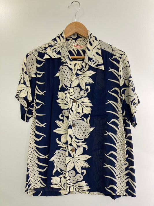 【中古品】【メンズ】 SUN SURF サンサーフ SS34856  MONSTERA & FRUITS BORDER ALOHA SHIRT モンステラ＆フルーツボーダー アロハシャツ トップス 半袖 145-240829-ma-11-min サイズ：S カラー：ネイビー/白 万代Net店