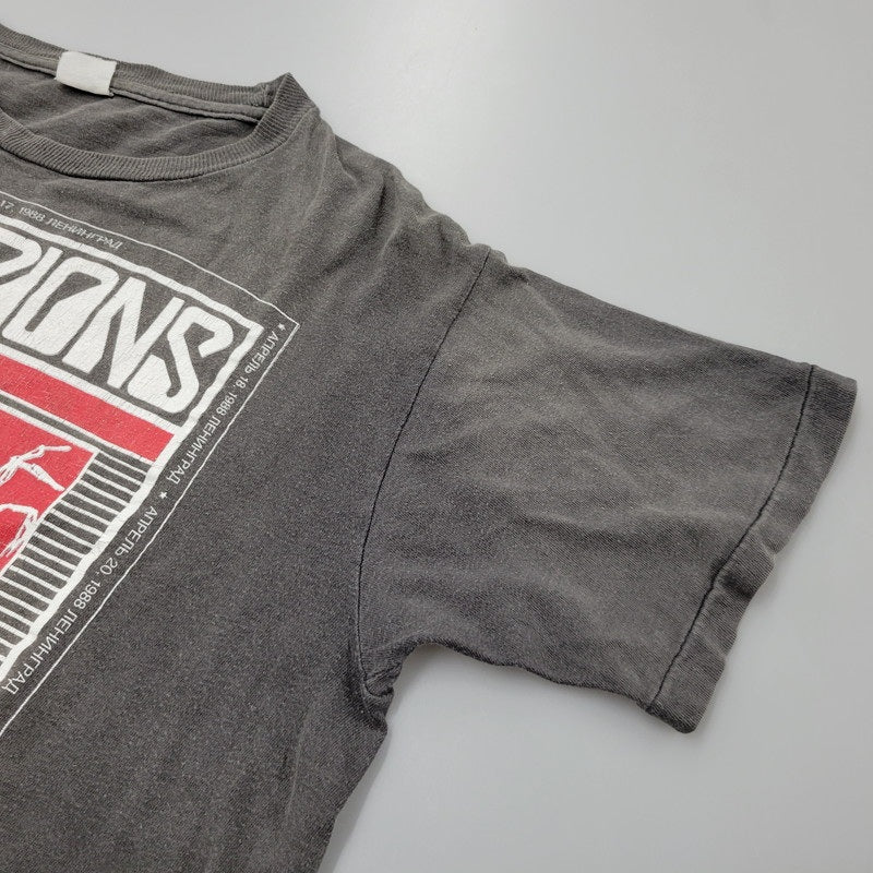 【現状渡し品】【メンズ】 SCORPIONS c1988 MOCKBA T-SHIRT スコーピオンズ モスクワ Tシャツ 半袖 トップス 146-250921-as-15-izu カラー：グレー 万代Net店