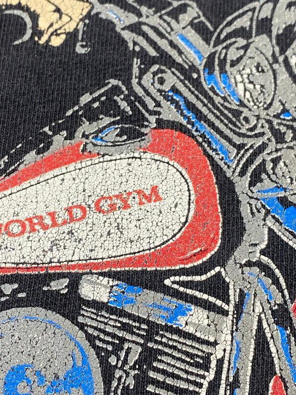 【現状渡し品】【メンズ】  WORLD GYM ワールドジム RACING 1996 DESIGN TEE 半袖Tシャツ トップス 146-240917-me-37-min サイズ：2XL カラー：ブラック 黒 万代Net店