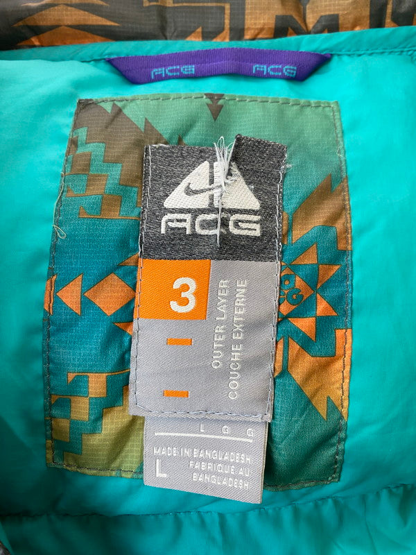 【現状渡し品】【メンズ】 NIKE ACG ナイキ エーシージー 209730-062 2008年製 NATIVE PATTERN DOWN PARKA ネイティブ柄 ダウンパーカー ダウンジャケット アウター 142-240909-me-37-min サイズ：L カラー：グリーン/オレンジ系 万代Net店