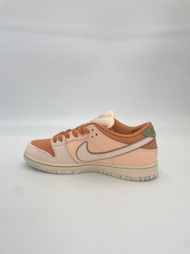 【中古美品】【メンズ】 NIKE SB ナイキエスビー DUNK LOW PREMIUM FV5926-200 スニーカー 160-241012-NK-2-yok カラー：AMBER BROWN/GUAVA ICE 万代Net店