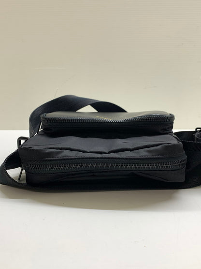 【中古品】【メンズ】 FRED PERRY フレッドペリー NYLON TWILL LEATHER SIDE BAG L7275774 ショルダーバッグ ボディバッグ サイドバッグ 188-241029-em-6-min カラー：ブラック 万代Net店