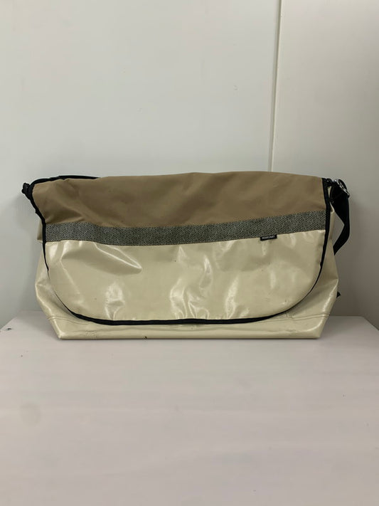 【中古品】【メンズ/レディース】  RESISTANT レジスタント MESSENGER BAG 鞄 メッセンジャーバッグ 188-250112-AS-5-min カラー：ベージュ系 万代Net店