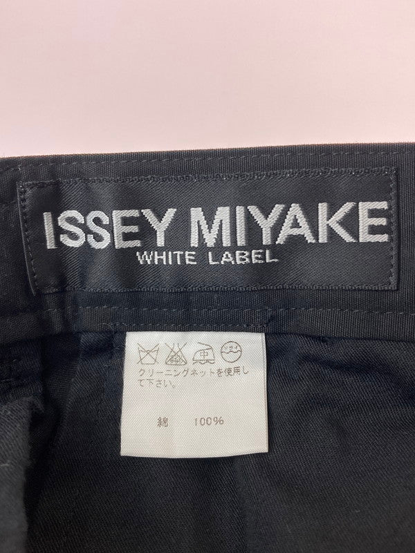 【中古品】【メンズ】 ISSEY MIYAKE-WHITE LABEL- イッセイミヤケ ホワイトレーベル ME32FF540 コットンツイルパンツ 151-241009-ks-25-min サイズ：1 カラー：ブラック 万代Net店