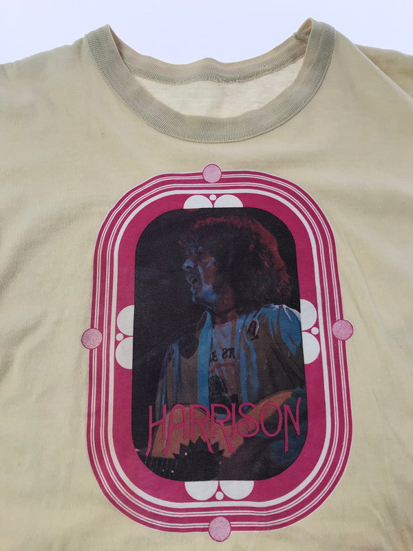 【中古品】【メンズ】 JOHJI HARRISON ジョージ ハリスン 70～80's PHOTO TEE 70～80年代 フォト Tシャツ トップス ヴィンテージ 146-260604-rt-25-tagh サイズ：不明 下記参照 カラー：ベージュ 万代Net店