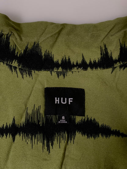 【中古品】【メンズ】 HUF ハフ SEISMOGRAM S/S RESORT SHIRT BU00176 ショートスリーブシャツ 半袖シャツ トップス 142-241016-yn-30-min サイズ：S カラー：オリーブグリーン 万代Net店