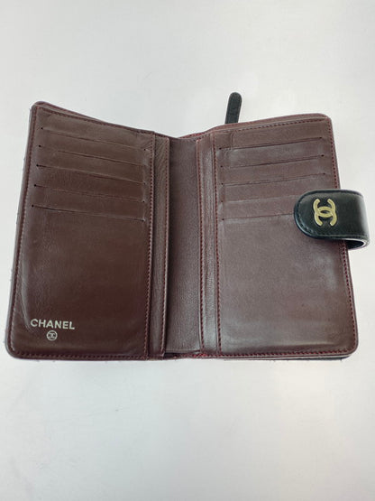 【現状渡し品】【レディース】 CHANEL シャネル A48667 ココマーク マトラッセ ラムスキン 二つ折り財布 シリアル17番台 182-241030-ks-59-min カラー：ブラック 万代Net店