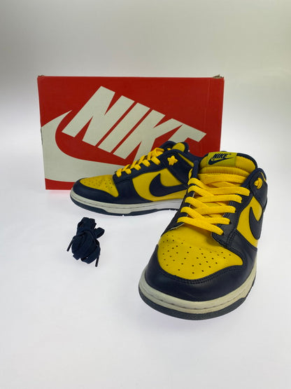 【中古品】【メンズ】 NIKE ナイキ DD1391-700 DUNK LOW RETRO MICHIGAN ダンク ロー レトロ 靴 シューズ スニーカー 160-241101-cn-1-min サイズ：26.5cm カラー：VARSITY MAIZE/MIDNIGHT NAVY 万代Net店