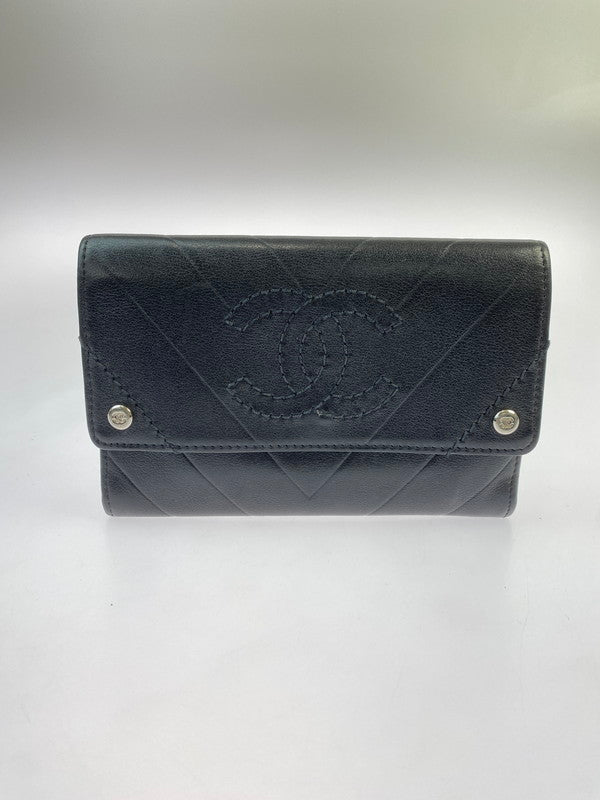 【中古品】【レディース】 CHANEL シャネル ラムスキン ココマーク Vステッチ 財布 8桁10番台 181-241114-yn-03-min カラー：ブラック 万代Net店