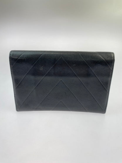 【中古品】【レディース】 CHANEL シャネル ラムスキン ココマーク Vステッチ 財布 8桁10番台 181-241114-yn-03-min カラー：ブラック 万代Net店