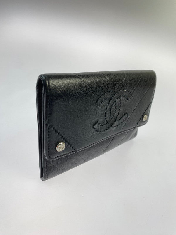 【中古品】【レディース】 CHANEL シャネル ラムスキン ココマーク Vステッチ 財布 8桁10番台 181-241114-yn-03-min カラー：ブラック 万代Net店