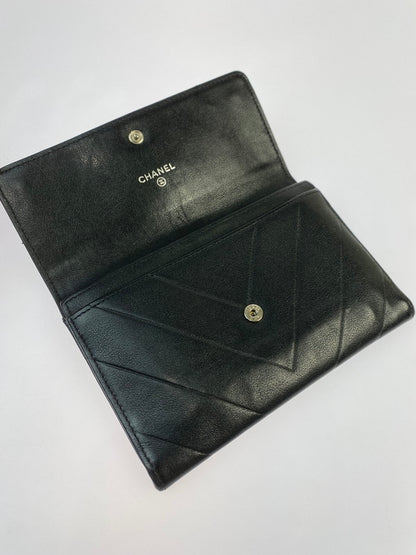 【中古品】【レディース】 CHANEL シャネル ラムスキン ココマーク Vステッチ 財布 8桁10番台 181-241114-yn-03-min カラー：ブラック 万代Net店