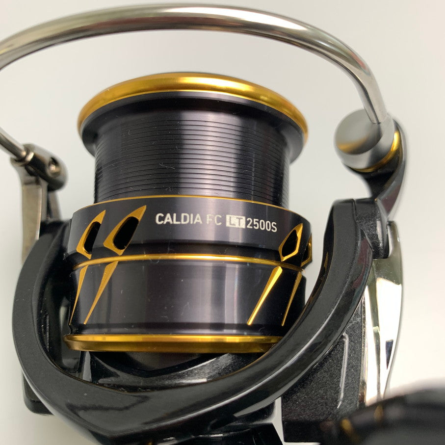 【中古品】 DAIWA ダイワ 21カルディアFC LT2500S リール 釣り具 134-260309-SH-09-min 万代Net店