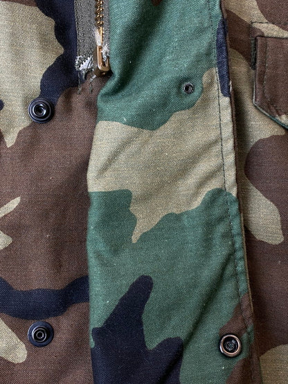 【中古品】【メンズ】  U.S.ARMY M-65 FIELD JACKET DLA100-84-C-0722 アメリカ軍 フィールドジャケット アウター 146-241202-yn-13-min サイズ：SMALL REGULAR カラー：カモフラージュ 万代Net店