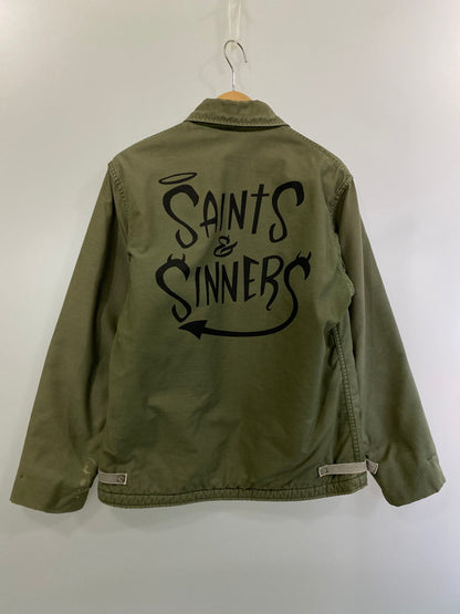 【現状渡し品】【メンズ】  US.ARMY ユーエスアーミー SAINT SINNERS PAINT 80’S A-2 DECK JACKET  8415-00-753-5812 デッキジャケット 80年代 ミリタリー メンズ アウター 146-241128-em-09-min サイズ：M カラー：カーキ 万代Net店